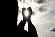 下半场戏份骤减！王俊杰8中4拿下10分4板1助 正负值为+9，王俊杰视频